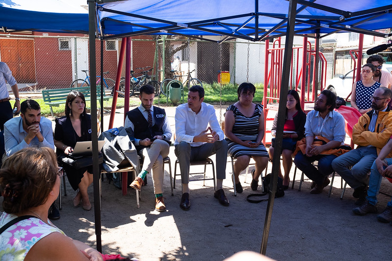 IACHR Executive Secretary (center) during visit to Chile in November 2019.